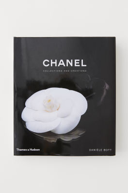 CHANEL COFFEE TABLE BOOK